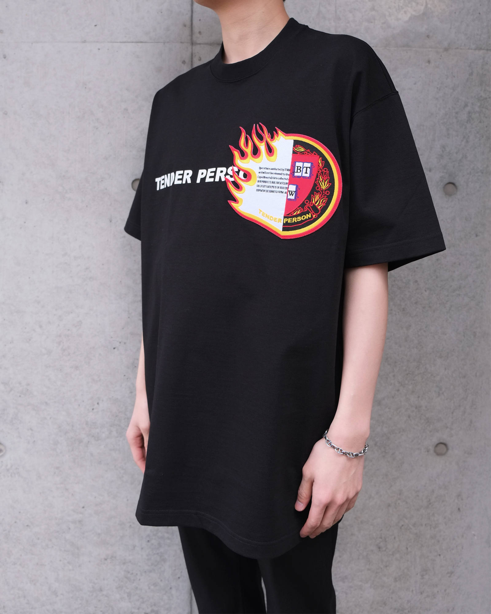 TENDER PERSON ファイアーロゴカットソー